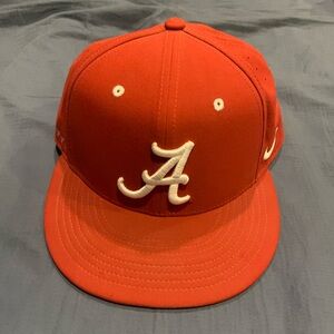 Nike Dry Fit. 7 1/8 Size.